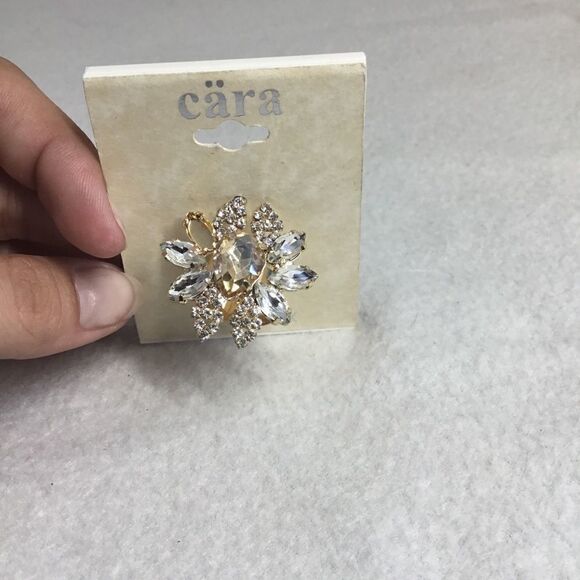 Nordstrom Jewelry Cara Cluster Cocktail Ring (G1) - Picture 2 of 6